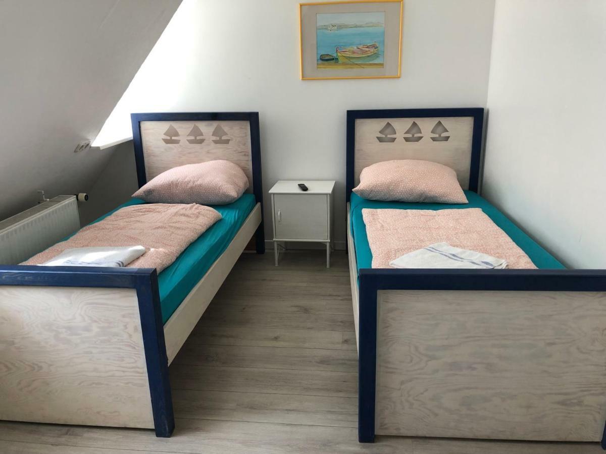 Pension Adler Любек Екстериор снимка